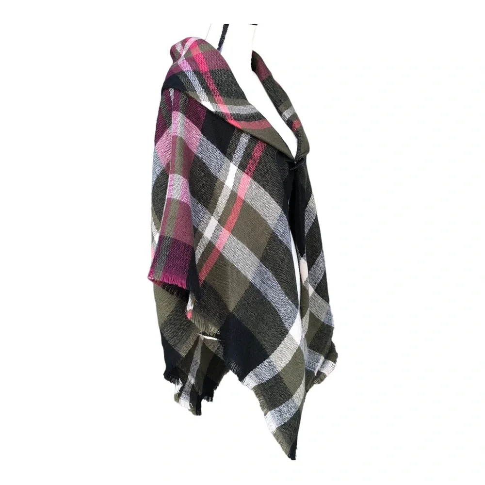 MODENA Women’s Shawl One Size Fits All Multi Color Plaid‎ Fringed Loose Knit.